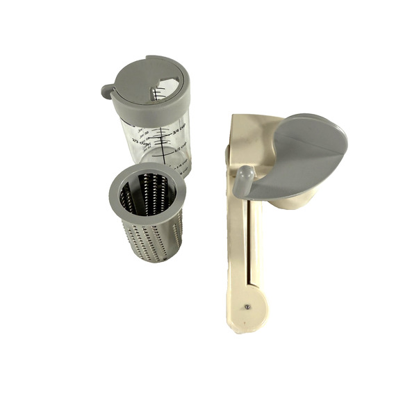Pampered Chef Deluxe Cheese Grater Hand Crank Two Barrels Kitchen Food Prep - Picture 1 of 4